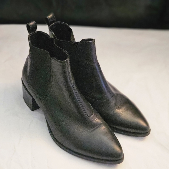 Vagabond Black Marja Ankle Slip On Boots 100%Leather Design Sz 36 / 6 US - Picture 2 of 12